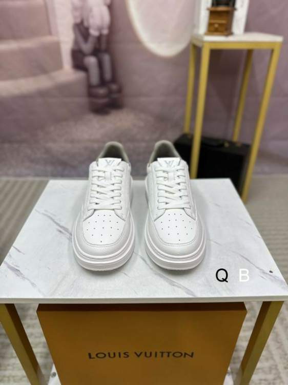 Picture of Louis Vuitton Shoes _SKULVsz39-44WM114613105